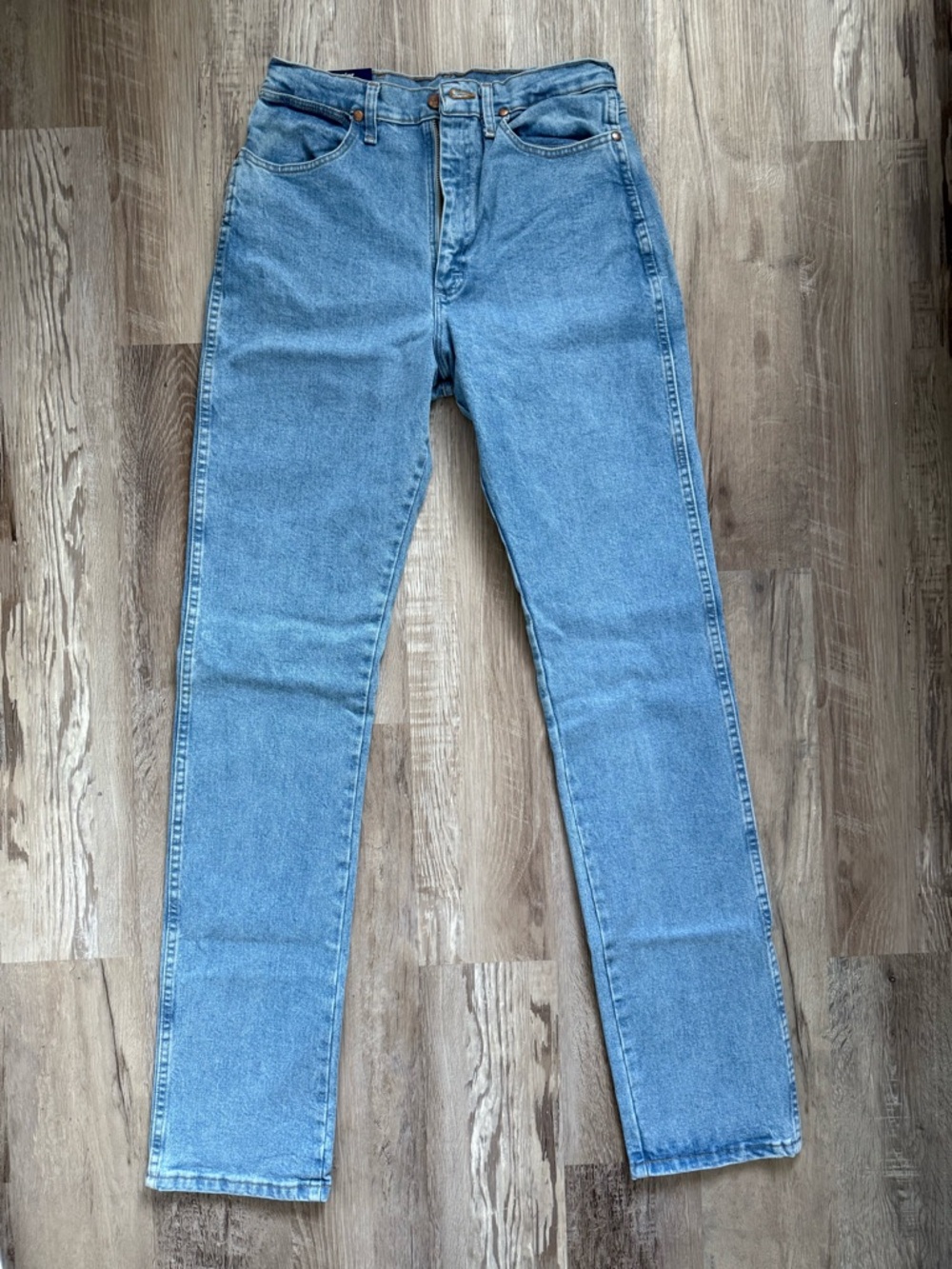 Wrangler Women’s Straight Leg Jeans - Light Blue Denim